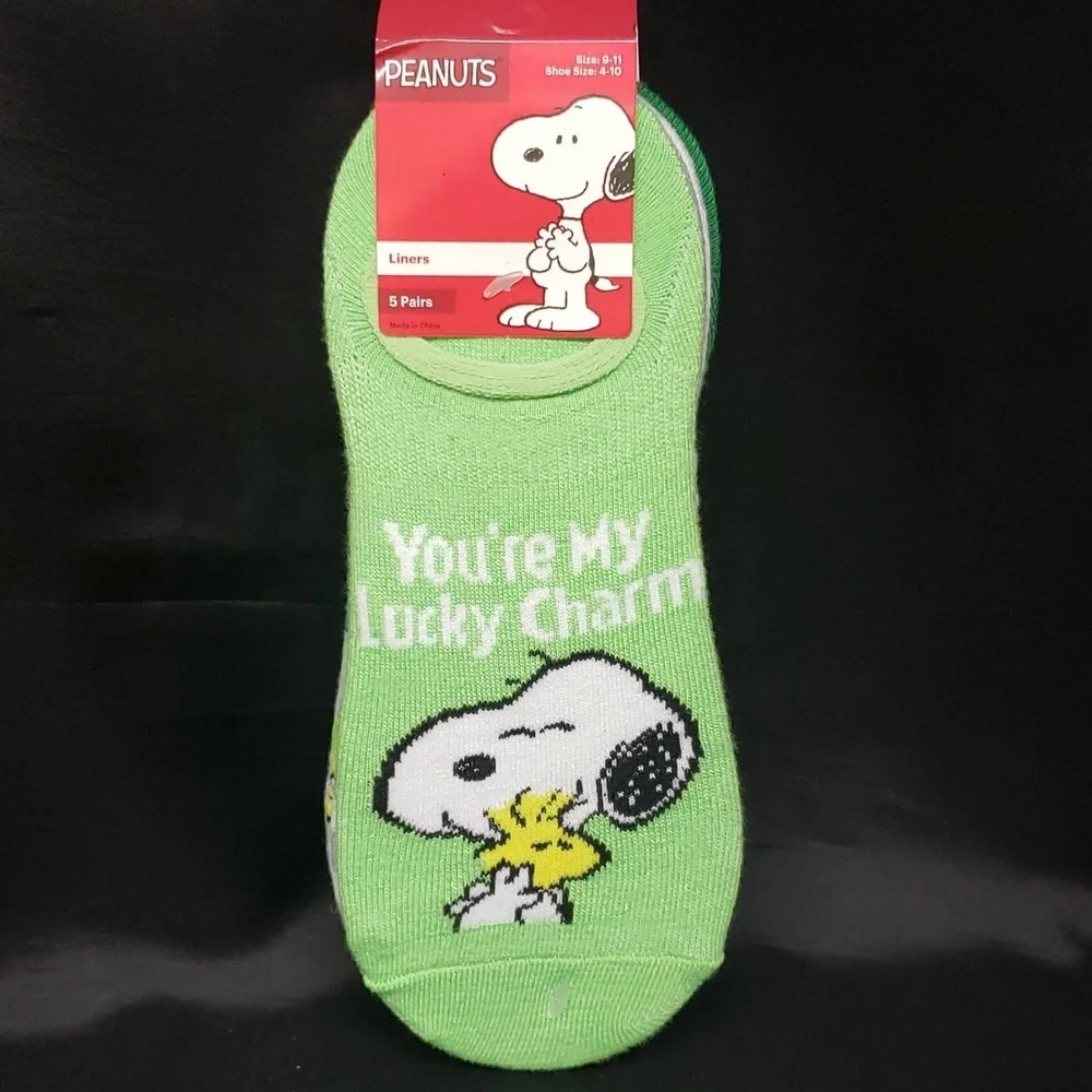 Peanuts NWT Snoopy and Woodstock, Four Leaf Clover 5 pairs Footie Socks